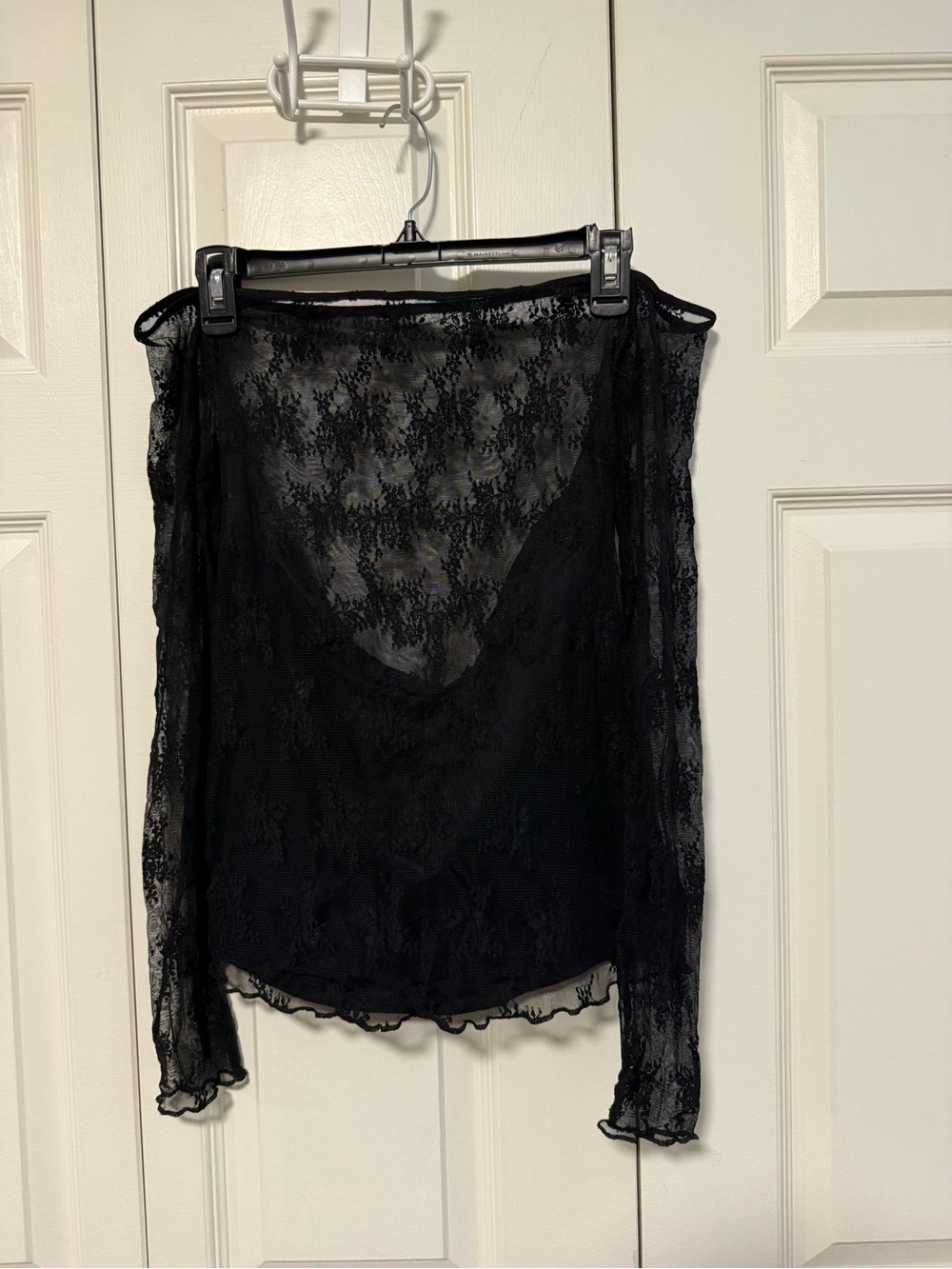 Abercrombie & Fitch Black Lace Off-the-Shoulder Long Sleeve Top